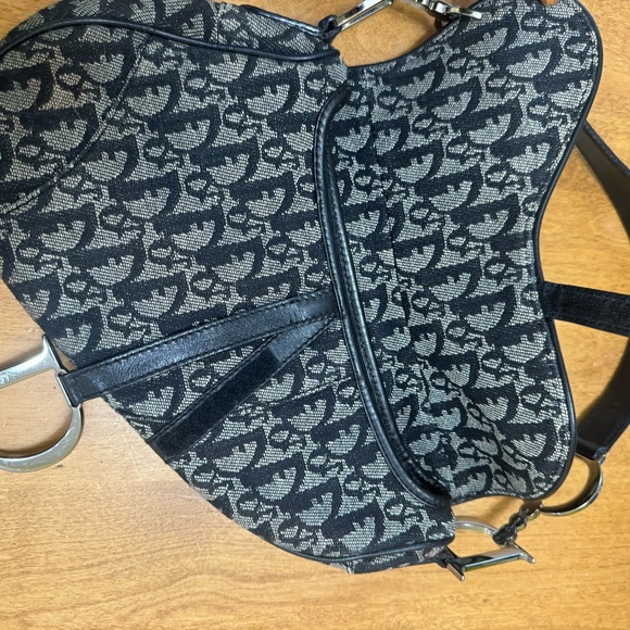 AUTHENTIC CHRISTIAN DIOR
Saddle Bag, medium, Oblique Jacquard. - Picture 6 of 9